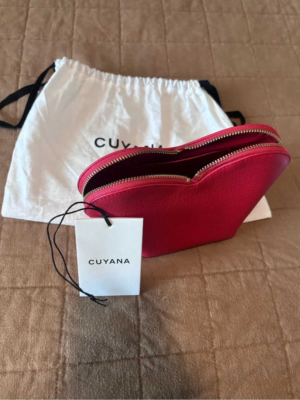 Cuyana Heart-Shaped Leather Cosmetic Pouch. New